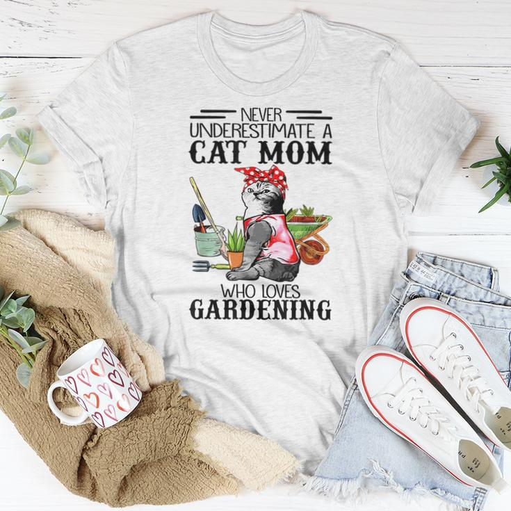 Never Underestimate A Cat Mom Who Loves Gardening For Mom Women T-shirt Unique Gifts