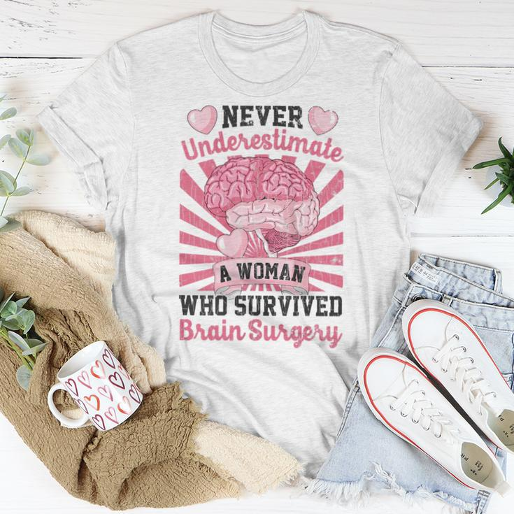 Never Underestimate A Woman Happy Brain Tumor Cancer Graphic Women T-shirt Funny Gifts