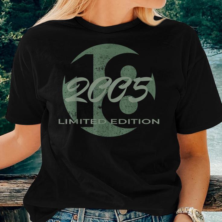 18Th Birthday Boys Girls 18 Years 2005 Vintage Women T-shirt Gifts for Her