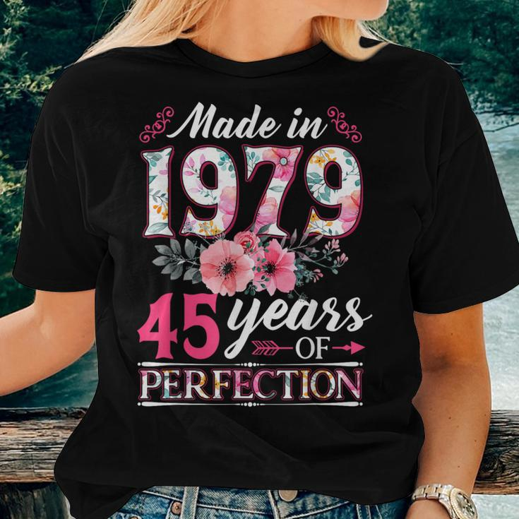 45 Year Old Made In 1979 Floral Flower 45Th Birthday Womens Women T-shirt Gifts for Her