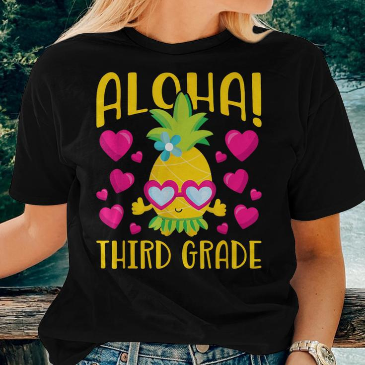 Aloha Third Grade Cute Pineapple Student Teacher Women T-shirt Gifts for Her