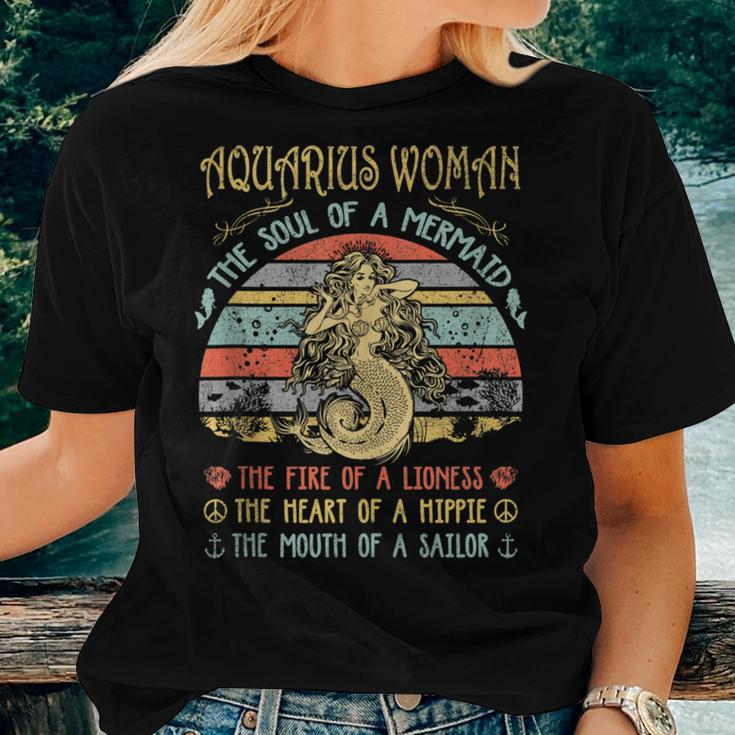 Aquarius Woman The Soul Of A Mermaid Vintage Birthday Women T-shirt Gifts for Her