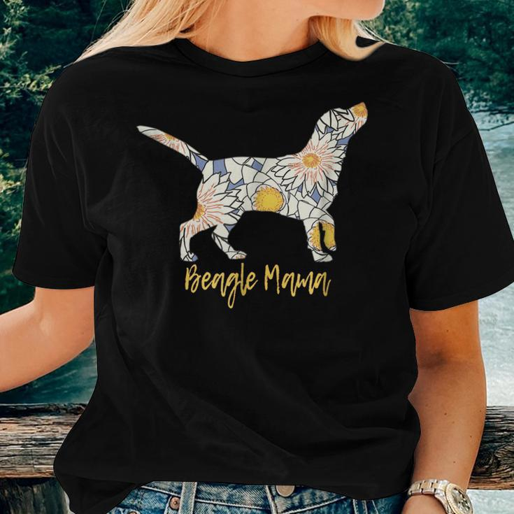Beagle Mom For Women Cute Daisy Print Women T-shirt Gifts for Her