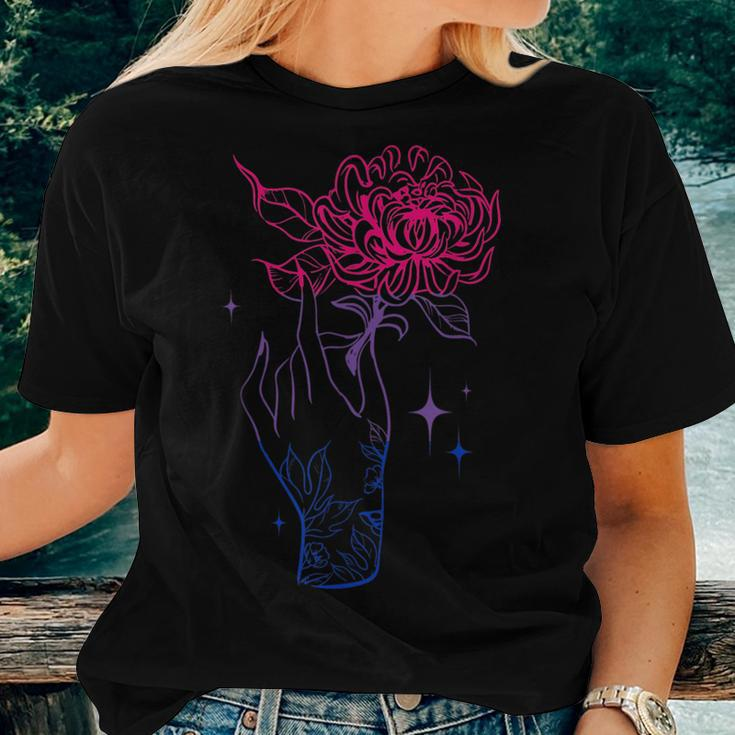 Bisexuality Flower Hand Bisexual Pride Bi Pride Bisexual Women T-shirt Gifts for Her