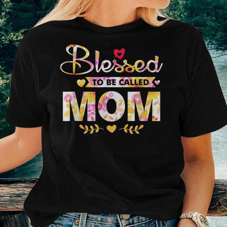 Blessed To Be Called Mom Floral Grandma Christmas Women T-shirt Gifts for Her