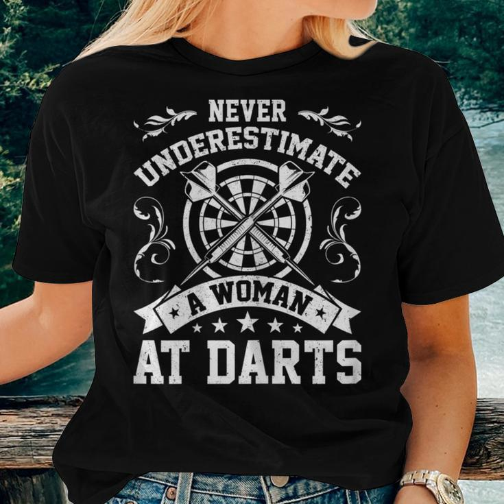 Dart Player Cool Quote Never Underestimate A Women At Darts Women T-shirt Gifts for Her