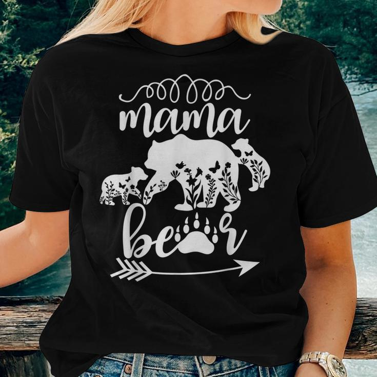 Mama Bear and Two Cubs' Cool Bear Mom Gift Women's T-Shirt