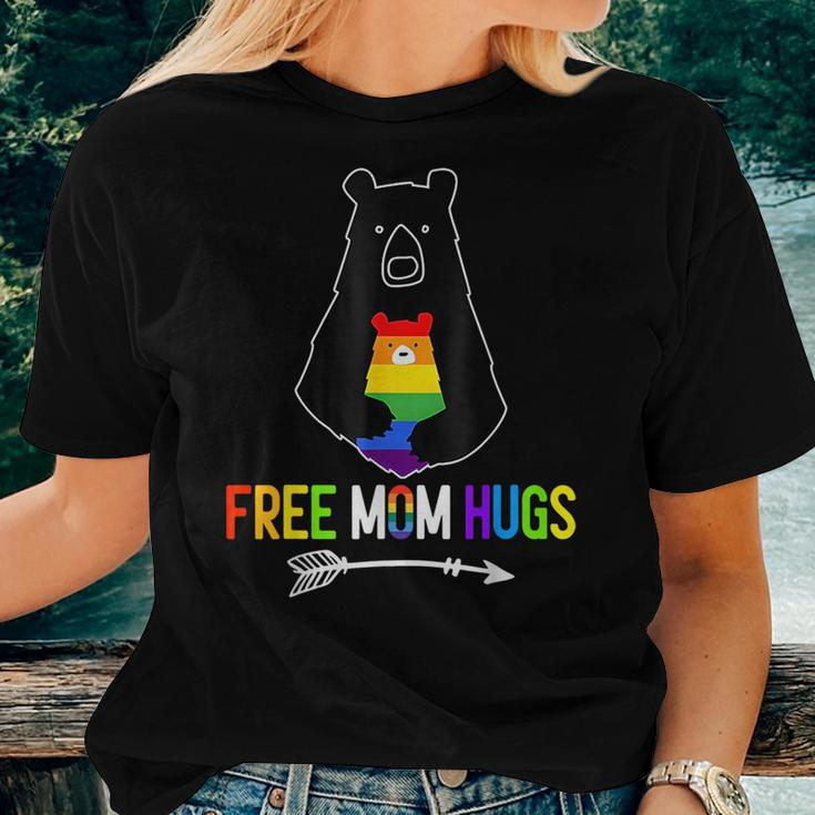 Free Mom Hugs Pride Lgbtq Gay Rainbow Flag Mama Bear Women T-shirt Gifts for Her