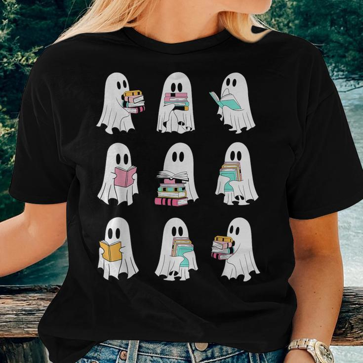 Ghost Reading Books Retro Groovy Spooky Reader Women T-shirt Gifts for Her