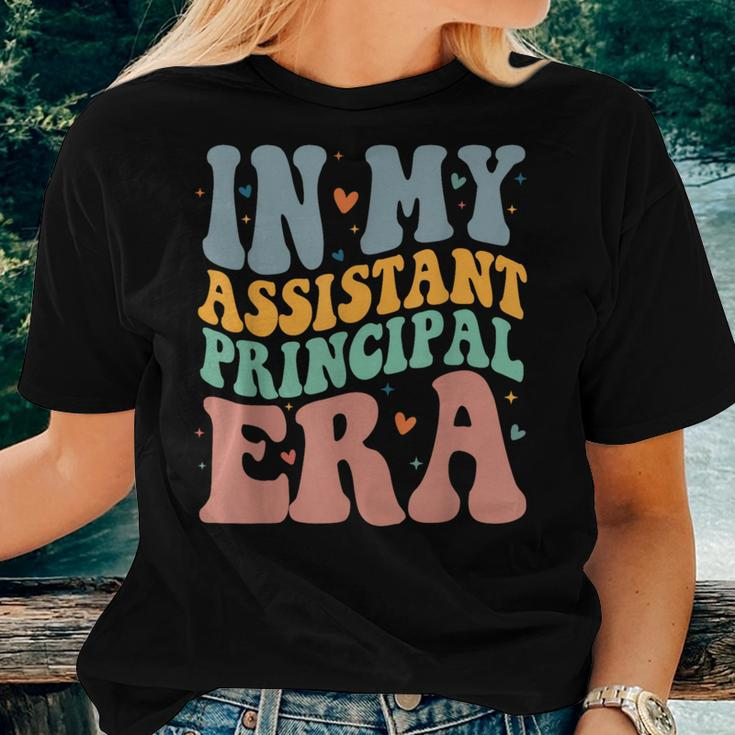 Groovy In My Assistant Principal Era Job Title School Worker Women T-shirt Gifts for Her