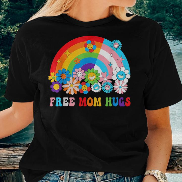Groovy Flower Retro Rainbow Free Mom Hugs Lgbtq Pride Month Women T-shirt Gifts for Her