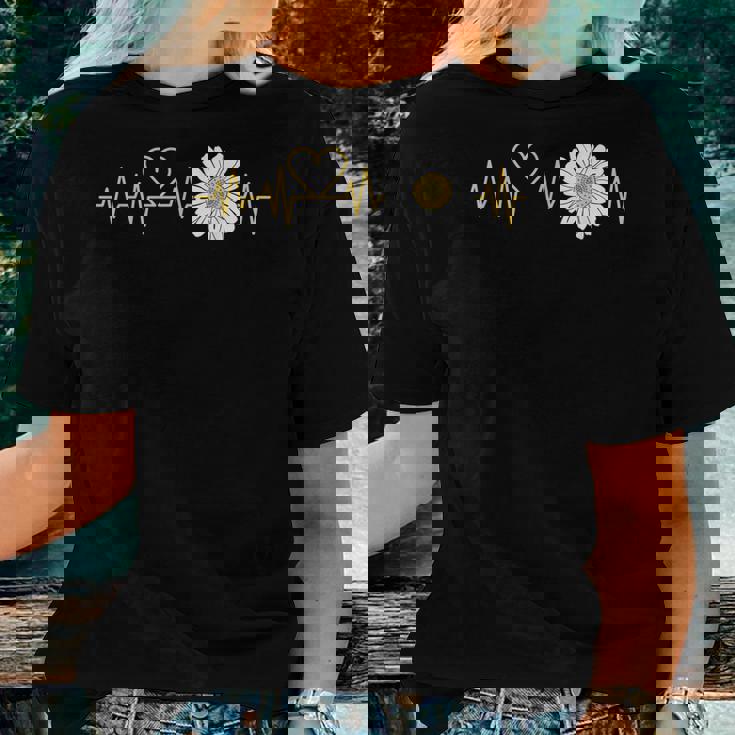 Hearbeat Daisy Flower Lover Costume Cute Planter Women T-shirt Gifts for Her Hearbeat Daisy Flower Lover Costume Cute Planter Women T-shirt Gifts for Her