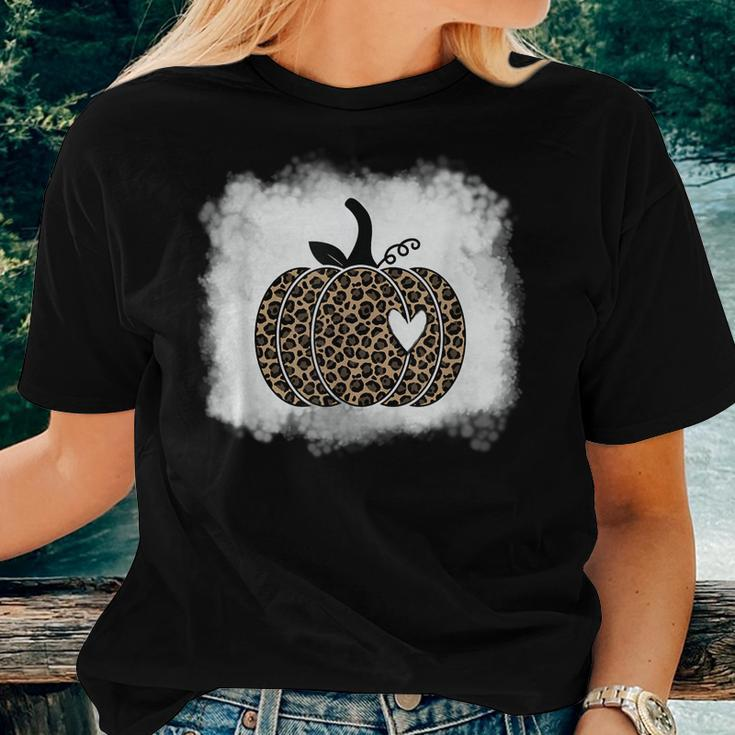 Leopard Pumpkin Heart Halloween Fall Thanksgiving Women T-shirt Gifts for Her