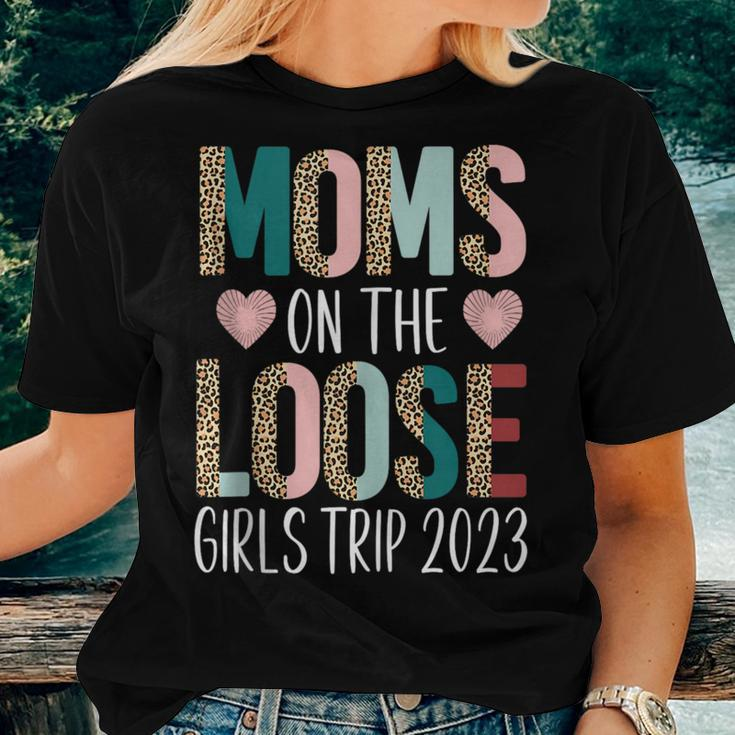 Moms On The Loose Girls Trip 2023 Funny Weekend Trip Women T-shirt Gifts for Her