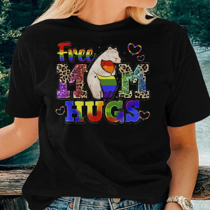 Pride Free Mom Hugs Leopard Lgbtq Mama Bear Women T-shirt Gifts for Her