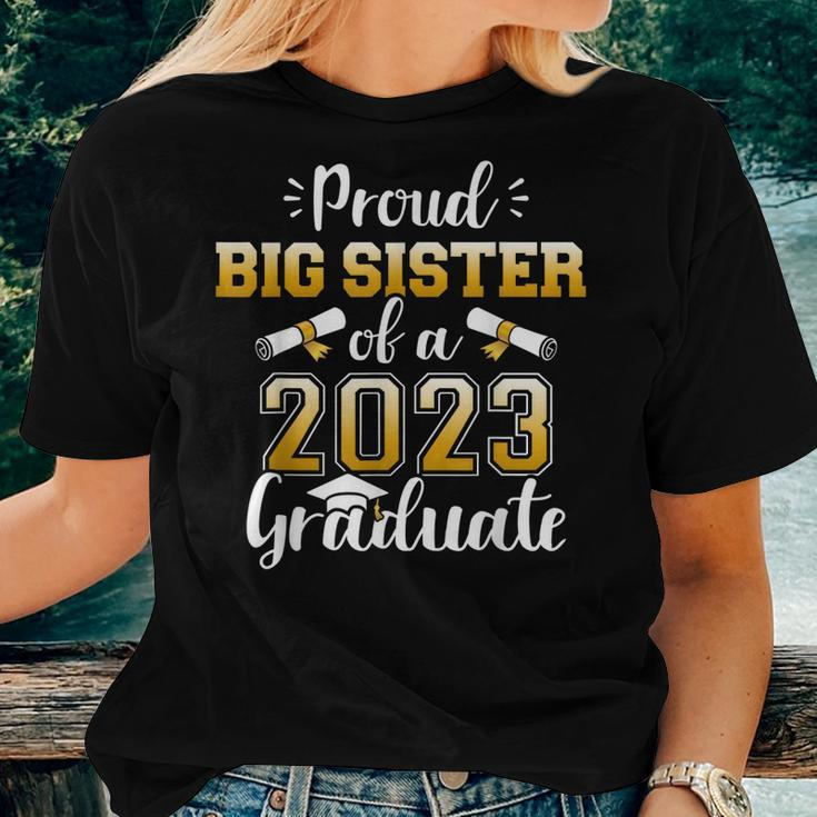 Proud Big Sister Of A Class Of 2023 Graduate For Graduation Women T-shirt Gifts for Her