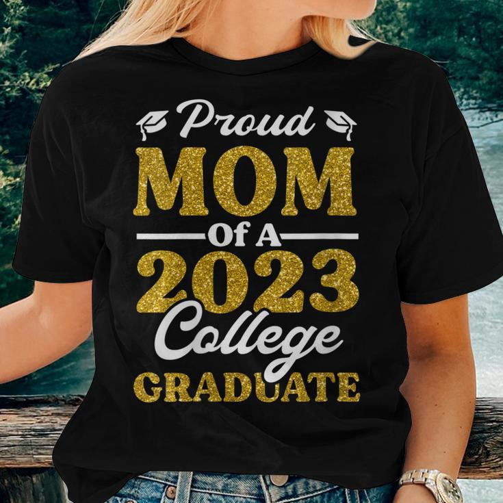 Proud Mom Of A Class Of 2023 Graduate Senior Graduation Mom Women T-shirt Gifts for Her