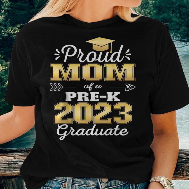 Proud Mom Of Pre K School Graduate 2023 Graduation Mom Women T-shirt Gifts for Her