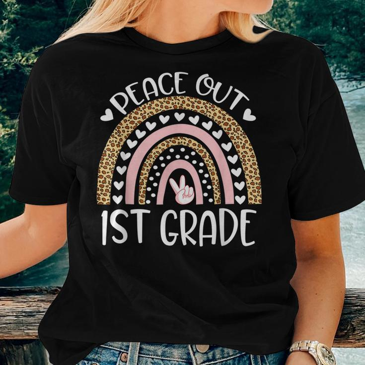 Rainbow Leopard Peace Out 1St Grade Last Day Of School Women T-shirt Gifts for Her