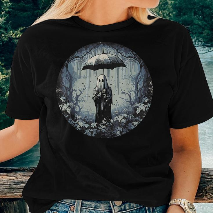 Retro Floral Ghost Vintage Halloween Ghost In The Forest Women T-shirt Gifts for Her