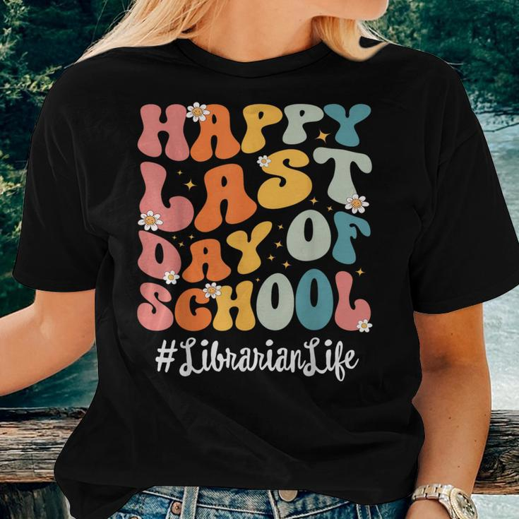 Retro Librarian Life Happy Last Day Of School Teacher Women T-shirt Gifts for Her