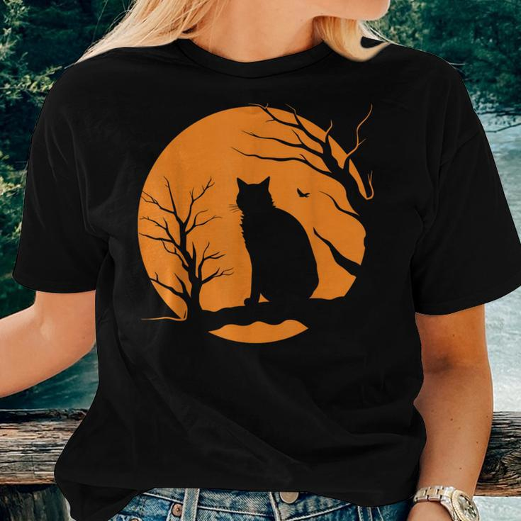 Scary Vintage Halloween Black Cat Costume Retro Moon Cat Mom Women T-shirt Gifts for Her