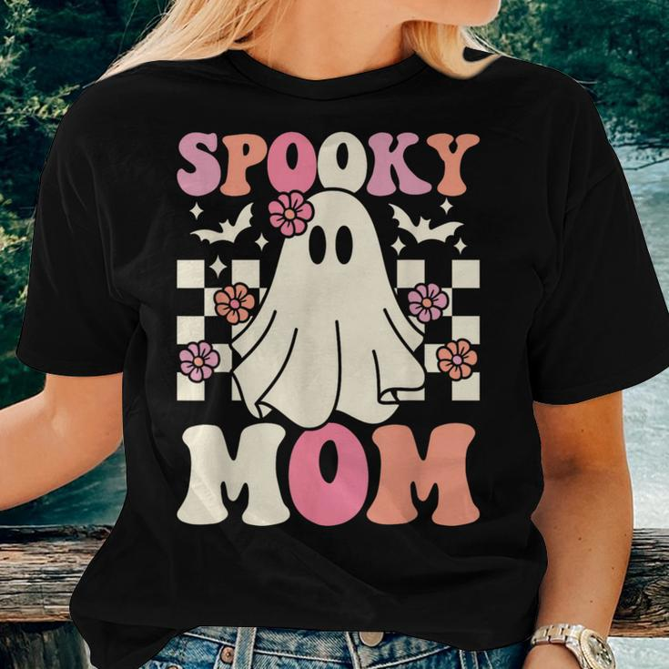Spooky Mom Halloween Ghost Costume Retro Groovy Women T-shirt Gifts for Her