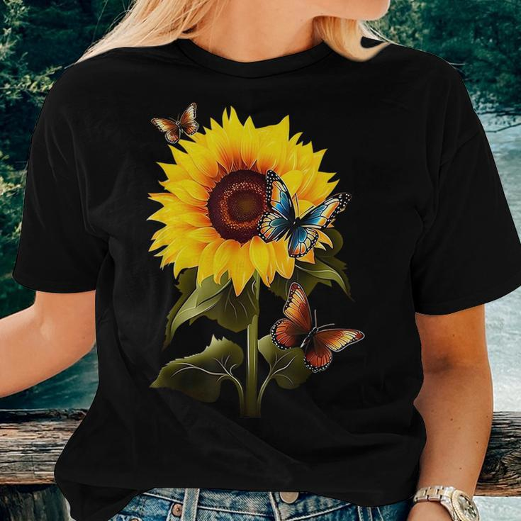 Sunflower Butterfly Vintage Botanical Flower Women Graphic Women T-shirt Crewneck Gifts for Her
