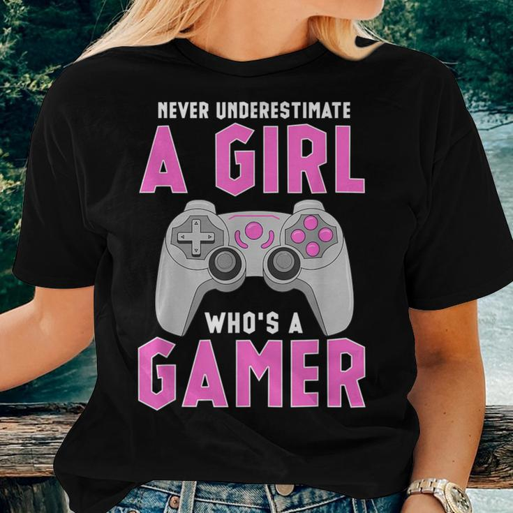 Never Underestimate A Girl Who's A Gamer Women T-shirt Gifts for Her