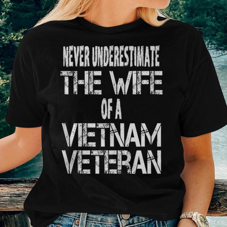 Never Underestimate The Wife Of A Vietnam Veteran Women T-shirt Gifts for Her