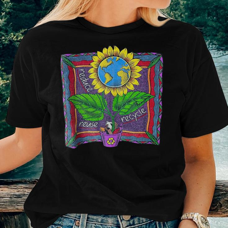 Vintage Retro 90S Sunflower Earth Day Save Our Planet 90S Vintage s Women T-shirt Crewneck Gifts for Her