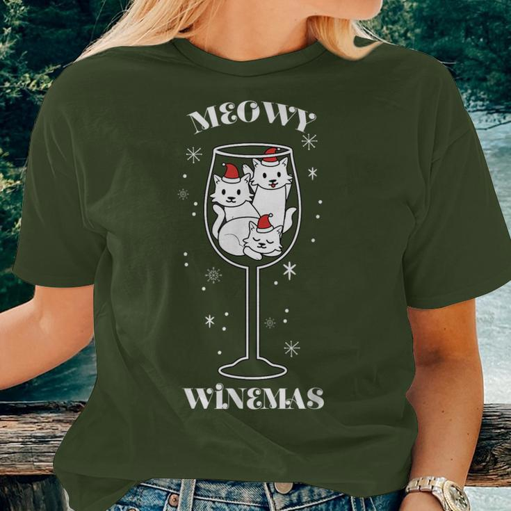Meowy Winemas Cats Sparkling Wine Glass Cute Christmas Women T-shirt Gifts for Her