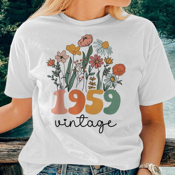 64 Years Old Vintage 1959 64Th Birthday Wildflower Women T-shirt Gifts for Her