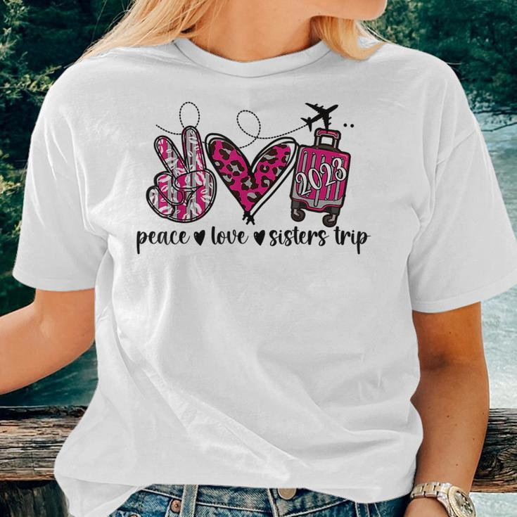 Peace Love Sisters Trip 2023 Vacation Travel Sisters Weekend Women T-shirt Gifts for Her