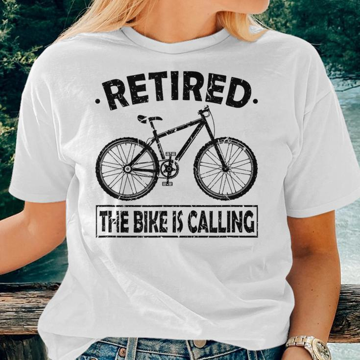 Retired The Bike Is Calling Bike Riding Cycling Retirement Women T-shirt Gifts for Her