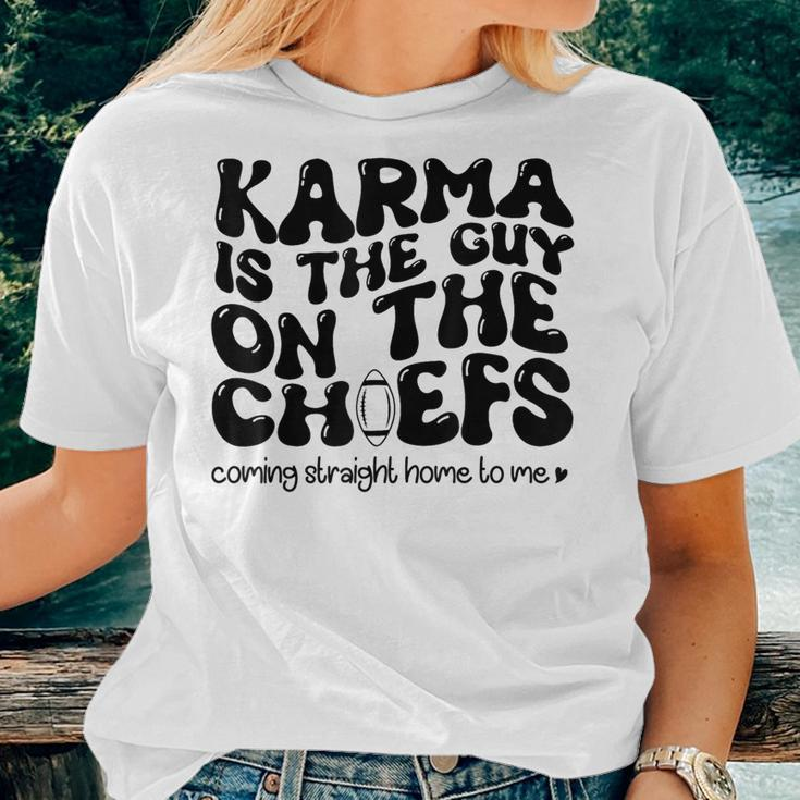 Retro Groovy Karma Is The Guy On The Chief Women T-shirt Gifts for Her