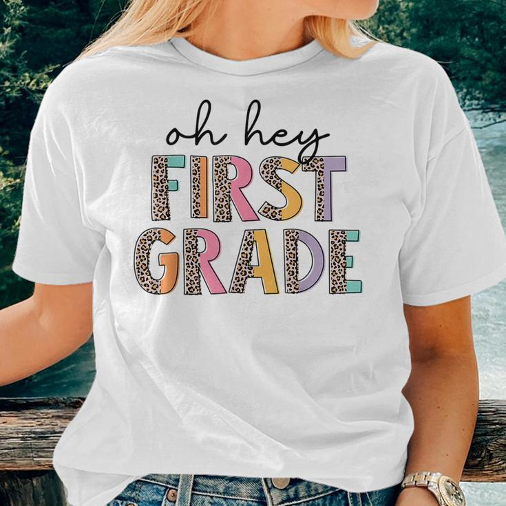 Retro Oh Hey First Grade Leopard Back To School Teachers Women T-shirt Gifts for Her