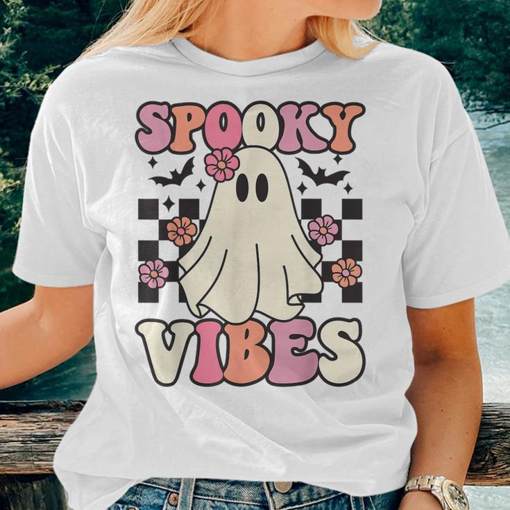 Spooky Vibes Halloween Ghost Costume Retro Groovy Women T-shirt Gifts for Her