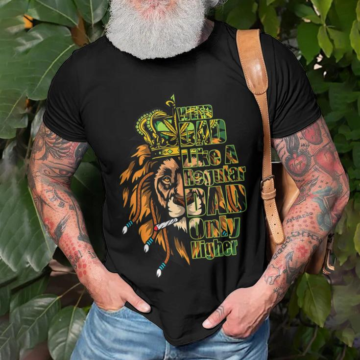 Weed Dad Like A Regular Dad Only Higher Marijuana Cannabis Gift For Women Men T-shirt Crewneck Short Sleeve