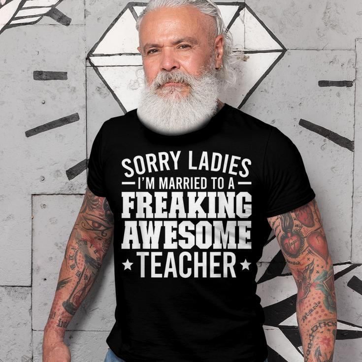 Married To An Awesome Teacher Husband Of A Teacher Gift For Mens Gift For Women Men T-shirt Crewneck Short Sleeve