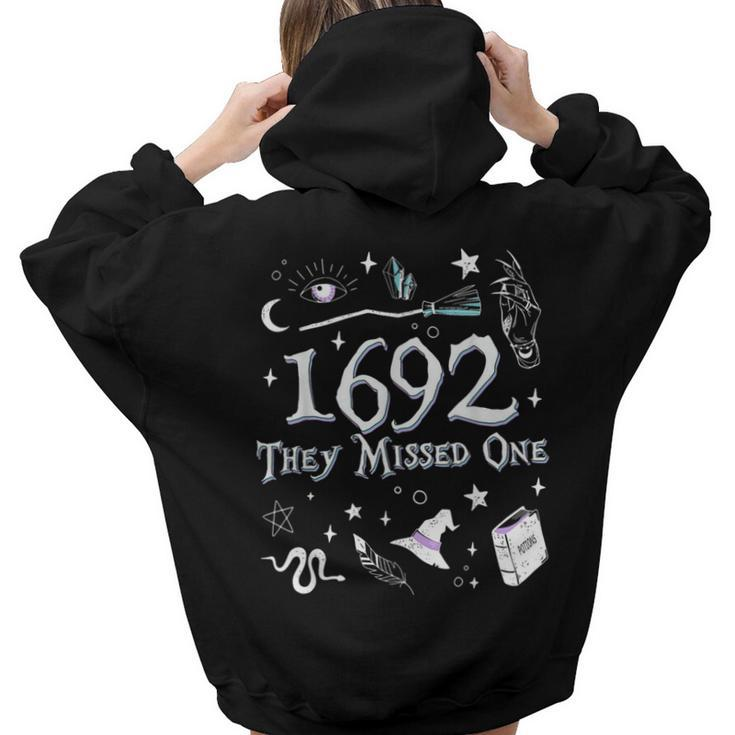 Retro Vintage Witchcarfts Salem 1692 They Missed One Women Hoodie Back Print