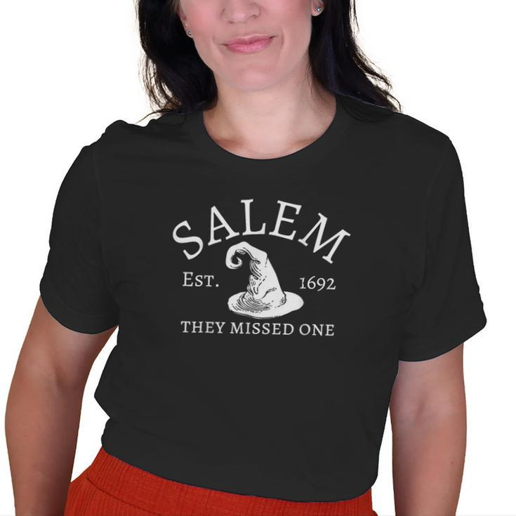 Vintage Salem 1692 They Missed One Retro Old Women T-shirt
