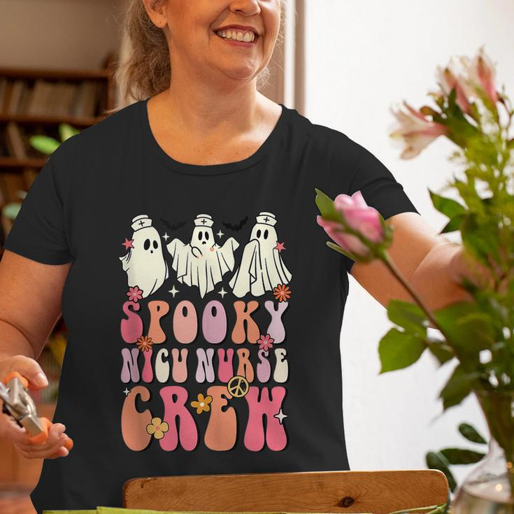 Spooky Nicu Nurse Crew Ghost Groovy Halloween Nicu Nurse Old Women T-shirt Gifts for Old Women