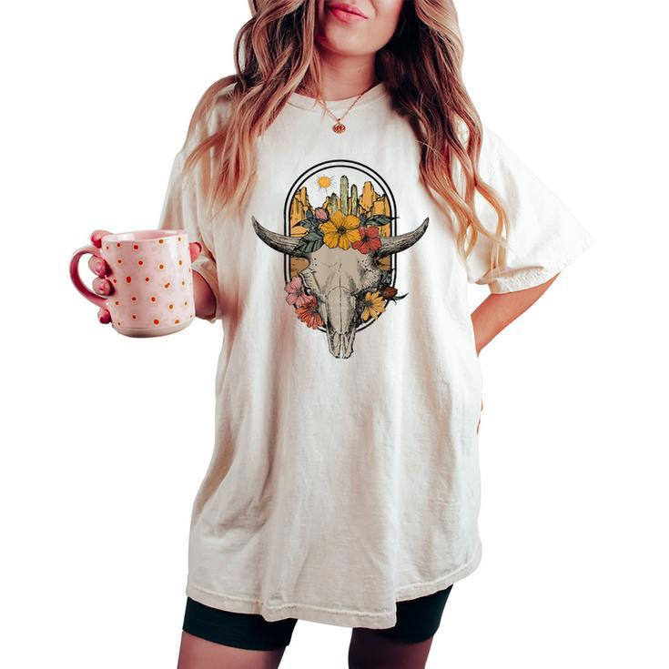 Country Retro Vintage Boho Cow Bull Skull With Cactus Floral Women's Oversized Comfort T-shirt