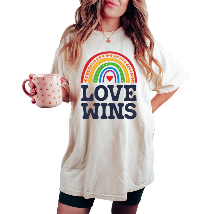 Lgbtq Love Wins Pocket Gay Pride Lgbt Ally Rainbow Vintage Women's Oversized Comfort T-shirt