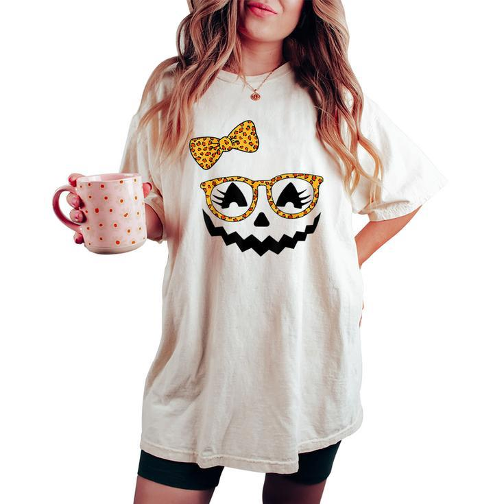 Jack O Lantern Face Leopard Glasses Halloween Pumpkin Women's Oversized Comfort T-shirt