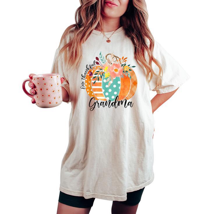 One Thankful Grandma Plaid Fall Pumpkin Thanksgiving Women's Oversized Comfort T-shirt