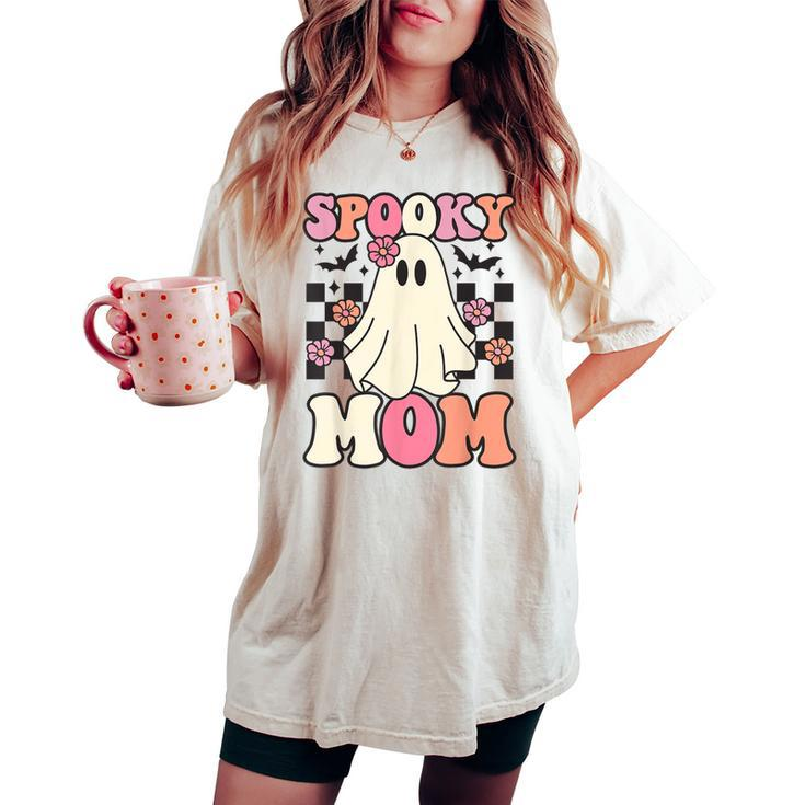 Spooky Mom Halloween Ghost Costume Retro Groovy Women's Oversized Comfort T-shirt