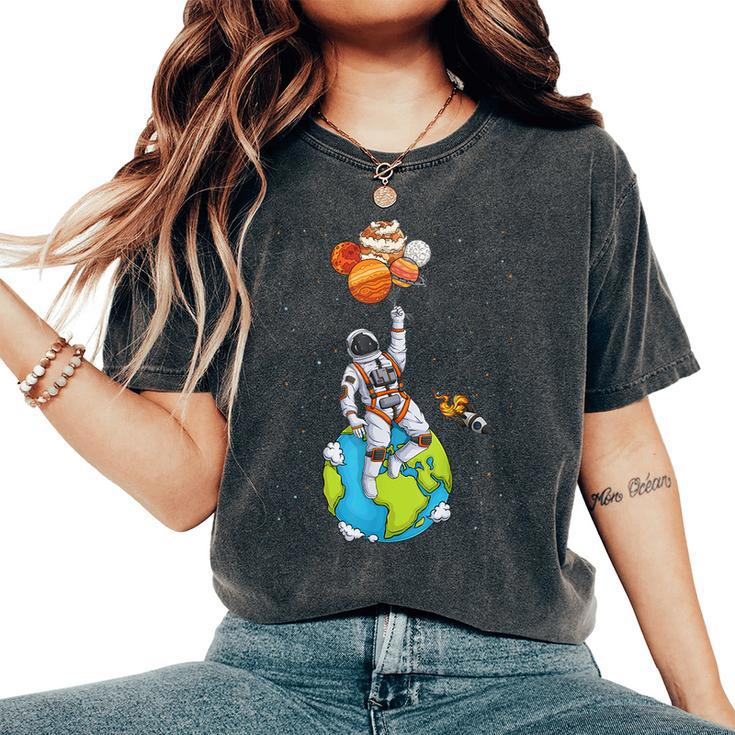 Astronaut Planets Outer Space Man Solar System Women's Oversized Comfort T-Shirt
