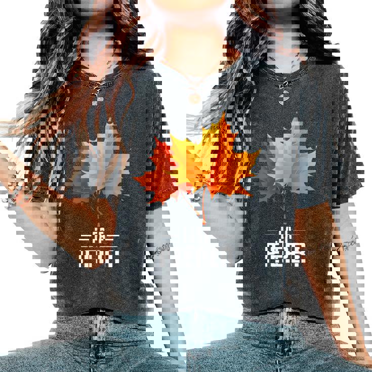 Autumn Fall Color Leaf Peeper Autumn Peeping Fall Retro Cute Women's Oversized Comfort T-Shirt